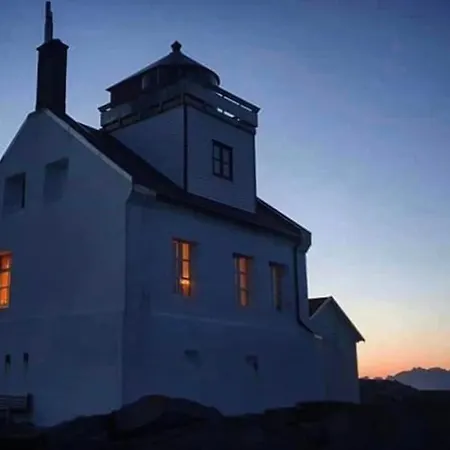 Lofoten Fyr * Vaeroy