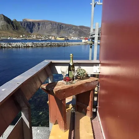 Lofoten Fyr Vaeroy